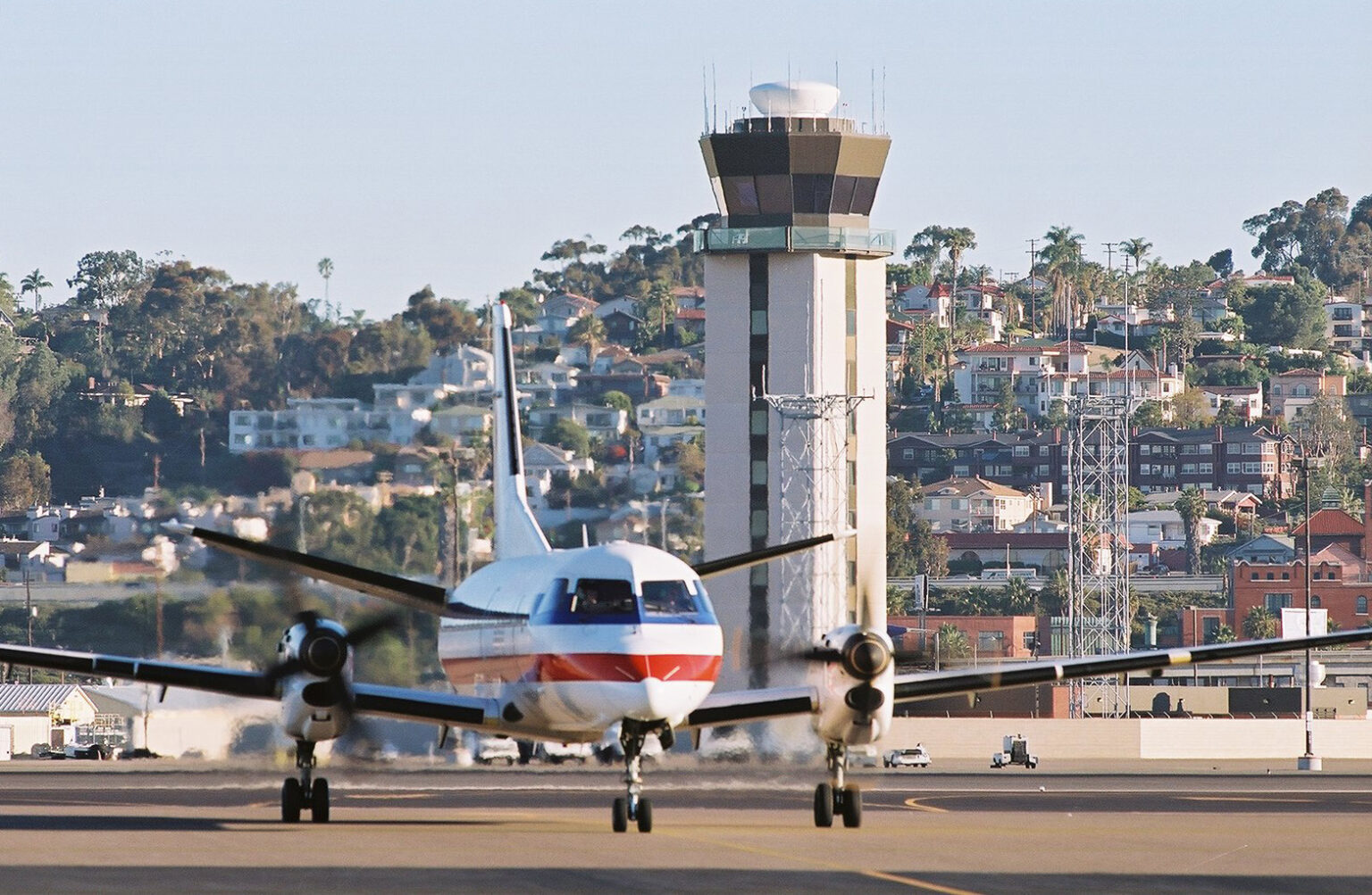 The San Diego International Airport Has The Busiest Single Runway In The United States. 1536x1003 